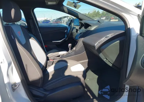 2018 Ford Focus St from USA, damaged, VIN 1FADP3L92JL282818